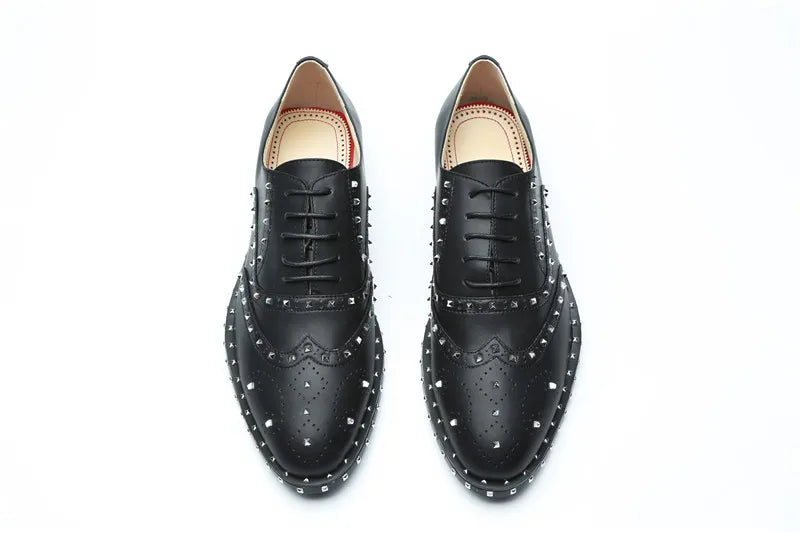 Oxford-Schuhe aus echtem Leder für Herren, Luxus-Nieten, Spikes, hohl, atmungsaktiv, formelle Schnürschuhe, Marke Zapatillas