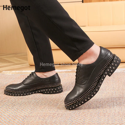 Silberne Nieten Echtes Leder Business Herren Abendschuhe Retro Lackleder Oxford Schuhe für Männer Schnürstiefel EU Größe 37-46